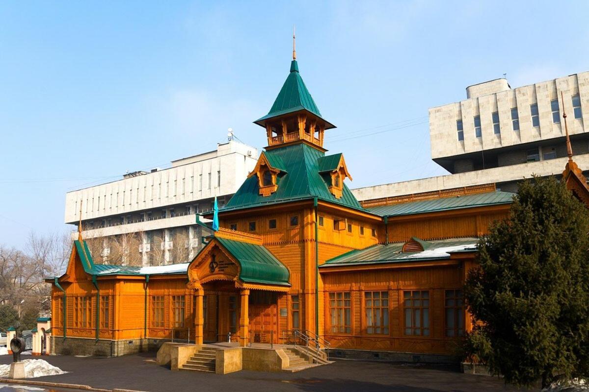 Nadezhda Apartments On Zhibek Zholy Avenue 33 Almaty Extérieur photo